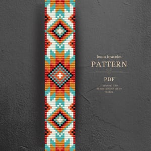 Puede incluir: Un patrón de pulsera de telar en PDF con un diseño geométrico de formas de diamante repetitivas en naranja, rojo, turquesa, blanco y negro. El texto dice: loom bracelet PATTERN PDF 17 columns | 0.9 in 85 rows | 5.85 inch | 16 cm 6 colors.