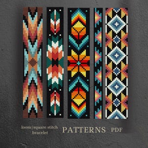 Peut inclure: Cinq modèles de bracelets au point carré colorés, disposés verticalement. Chaque bracelet présente un motif géométrique unique sur fond noir. Les motifs comprennent des nuances d'orange, de bleu, de marron et de sarcelle. Le texte en bas indique "loom | square stitch bracelet PATTERNS PDF".