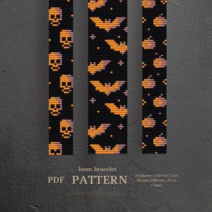 Könnte beinhalten: Ein PDF-Muster für ein Loom-Armband mit Halloween-Motiv. Das Design zeigt orangefarbene Totenköpfe, Fledermäuse und Kürbisse auf schwarzem Hintergrund. Das Muster umfasst 13 Spalten (2 cm), 83 Reihen (16 cm) und 7 Farben.