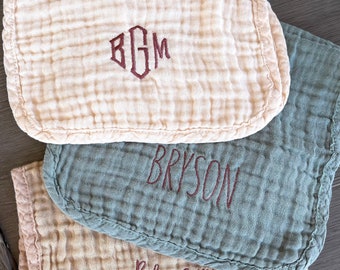 Set of 3 Muslin Soft Personalized / Monogrammed Baby Burp Cloths.  New baby gift / Baby Shower / New Mom Gift / Minimalist Baby