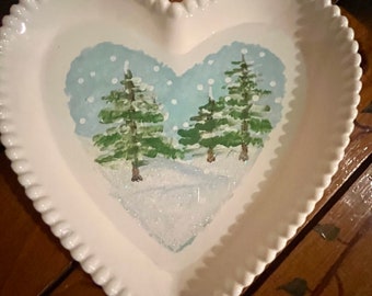 Heart ring dish, winter scene serving dish, trinket bowl dish, appetizer dish, resin art, hand painted pine tree dish, key dish, candy dish