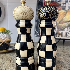Salt Pepper grinder Set, Painted Salt Pepper Set, Pepper grinder Salt Set hand painted home decor