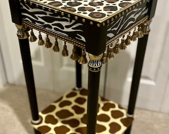 Whimsical leopard Painted table, Whimsical Painted Table, Painted Leopard Table, leopard, giraffe, zebra African Table, Painted Furniture