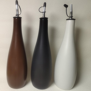 20oz Minimalist Ceramic Oil Dispenser – Modern Kitchen Olive Oil Bottles - Refillable Olive Oil Bottles for Kitchen