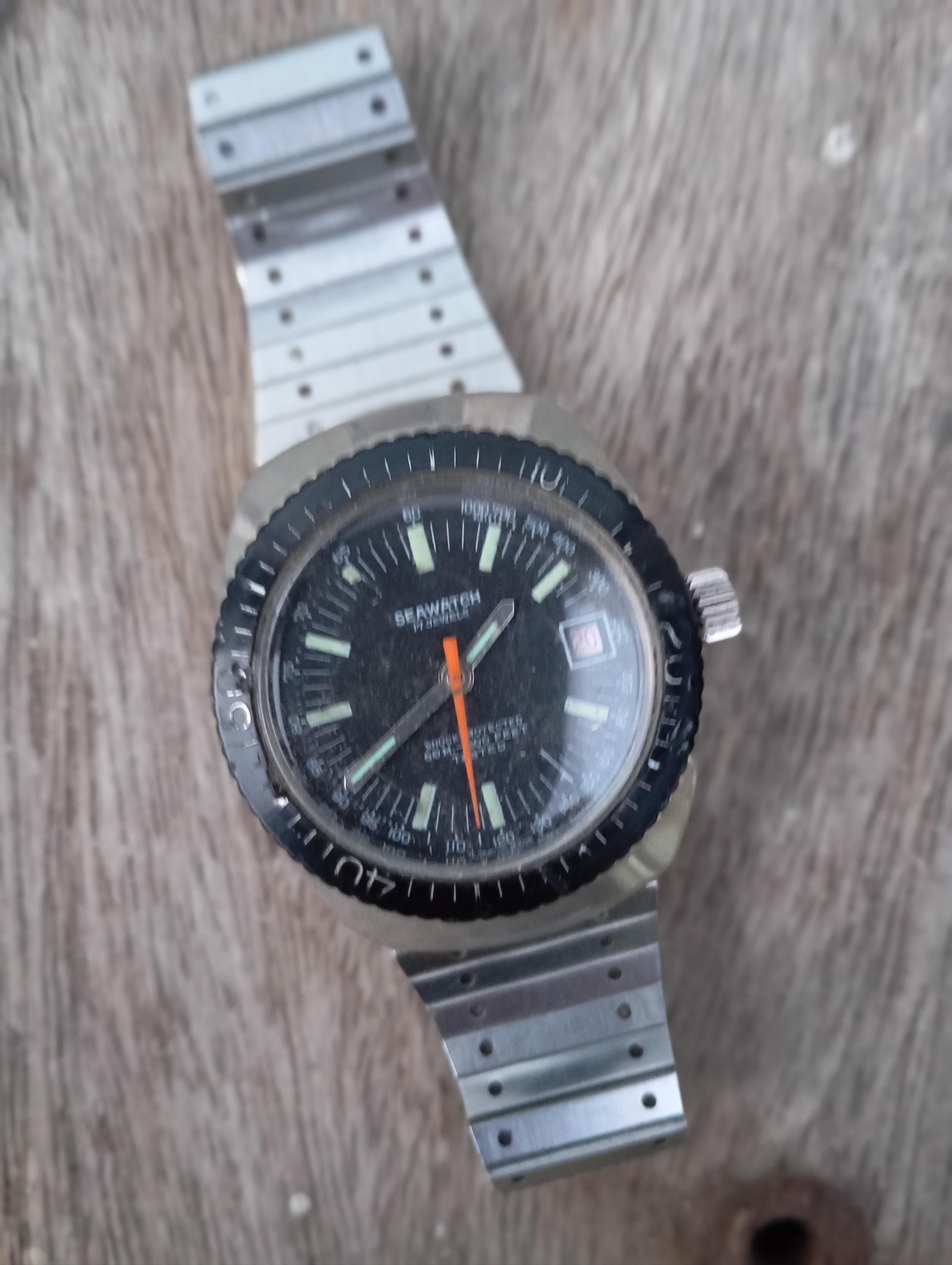 【1960年代頃】Lucerne 黒文字盤 スイス製 ダイバーズ 手巻き 腕時計 1960年代頃】Lucerne 黒文字盤 スイス製 ダイバーズ 手巻き 腕時計