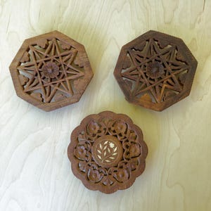 FREE SHIPPING ~ 3 Vintage Carved Wooden Trivets Made in India