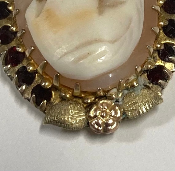 Vintage Hand Carved Cameo with Garnets - image 5