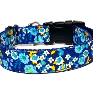 Blue floral dog collar with buckle, blue adjustable dog collar with flowers, spring floral collar, Fusion imagem 8