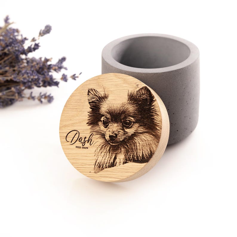 Personalized Pet Ashes Urn with Oak Lid