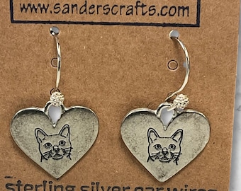 Orecchini a forma di cuore di gatto – Design stampato a mano su fili auricolari in argento sterling