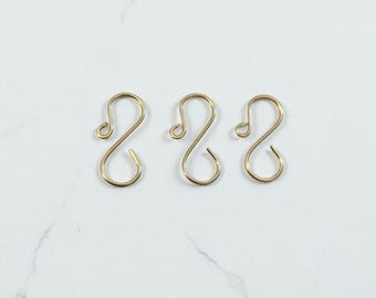 Ganchos decorativos artesanales de alambre de calibre 18 – 2,5 cm de largo, latón dorado
