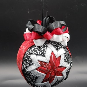 No Sew Quilted Ornament, Fabric Ornament, Ornaments, Christmas Ornament, Folded Fabric Ornament, Unique Gifts, Bulb, Tree Decor, Decoration