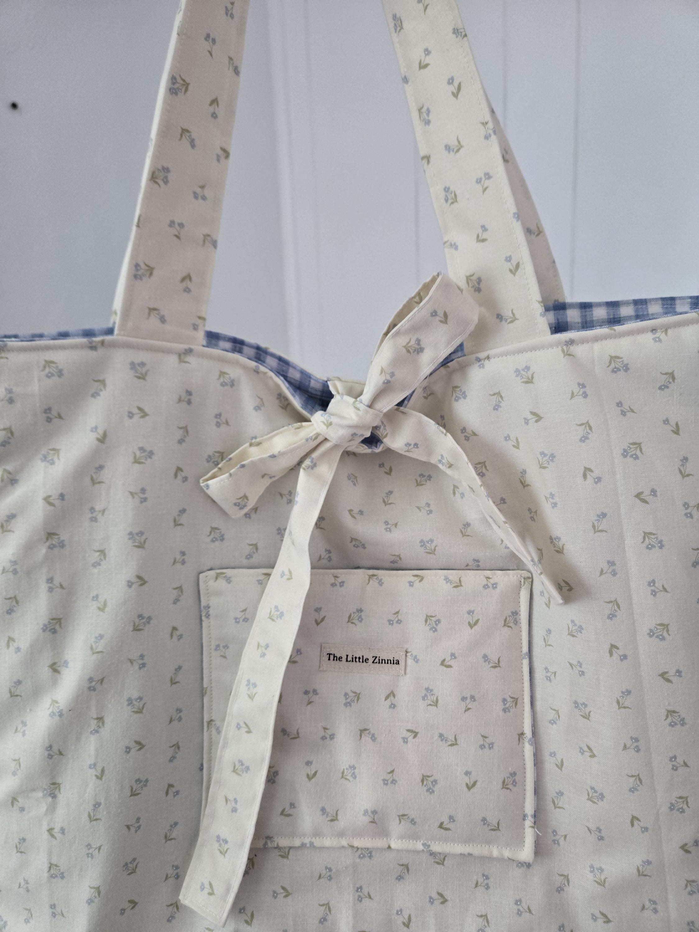 Quilted cotton shoulder bag | Cream & blue tiny flower| Handmade in US