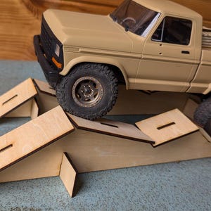 Archivos de diseño láser RC Rock Crawler Waves 1/24 Carrera de obstáculos a escala 1/18 Descargar