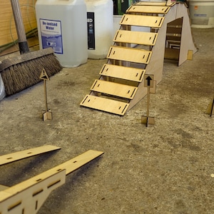 Paquete de inicio de carrera de obstáculos RC Rock Crawler con archivos de diseño láser, balancín, escalada de colinas, montaña, olas, carrera de obstáculos a escala 1/24 1/18 Descargar