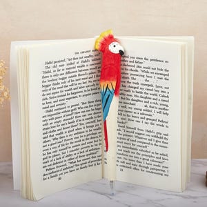 Vogel-Form-Holzschnitzerei-Kugelschreiber, 0,5 mm blaue schwarze Tinte, lustige Neuheit Büro- und Schulbedarf-Schreibstift, lustige Holzschnitzerei