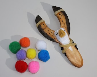 Fionda in legno intagliato a forma di animale - Fionda in legno realizzata a mano a forma di animale - Perfetto come regalo di Pasqua, di compleanno o per una festa, giocattolo per bambini.