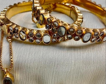 Par de brazaletes Kundan hechos a mano / Choori nupcial paquistaní