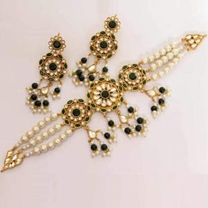 Conjunto de gargantilla de fiesta Kundan bañada en oro hecha a mano / Collar Farshi Kundan con aretes / Arte Kundan antiguo