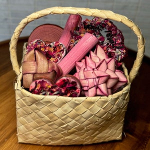 Hibiscus Chew Toys Gift Basket: All-Natural Small Pet Chews