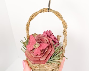 Flower Basket Hanging Chew Toy: Hibiscus Flavored Chews