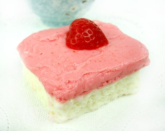 Strawberry Cake - Goat's Milk Soap Bar