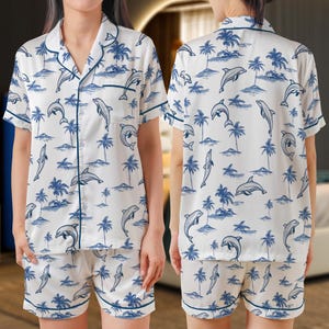 Ocean Life Satin Pyjamas Set: Nautiskt Val- & Snäckskalsmönster