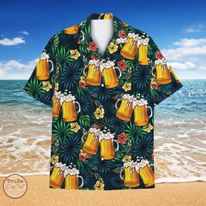 T‑Shirt Humoristique « Avant Les Cadeaux C’est L’apéro » – Père Noël En Chemise Hawaïenne Avec Une Bière – Idéal Pour Les Fêtes