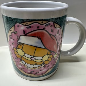 Vintage Garfield "Seasons Eatings" Christmas Mug