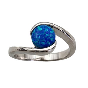 opalite 925 sterling silver ring.A silver ring for a woman 925 silver inlaid with opalite