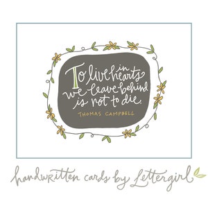 Tarjeta manuscrita: Vive en corazones, simpatía, interior en blanco