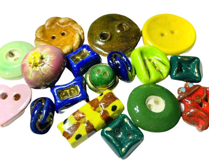Buttons Vintage - 17 Ceramic & Misc Buttons - Etsy