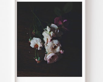 Still Life Photography, Moody Dark Floral, Dark Roses Print, Dark Floral Print, Roses Photo, Roses Print, Floral Dark Background, Moody Art