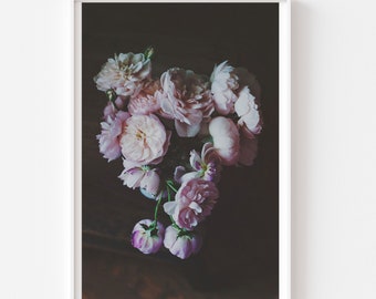 Fotografía de bodegones, estampado botánico oscuro, arte floral de pared negra, floral romántico cambiante, estampado de rosas inglesas, fotografía moderna de bellas artes