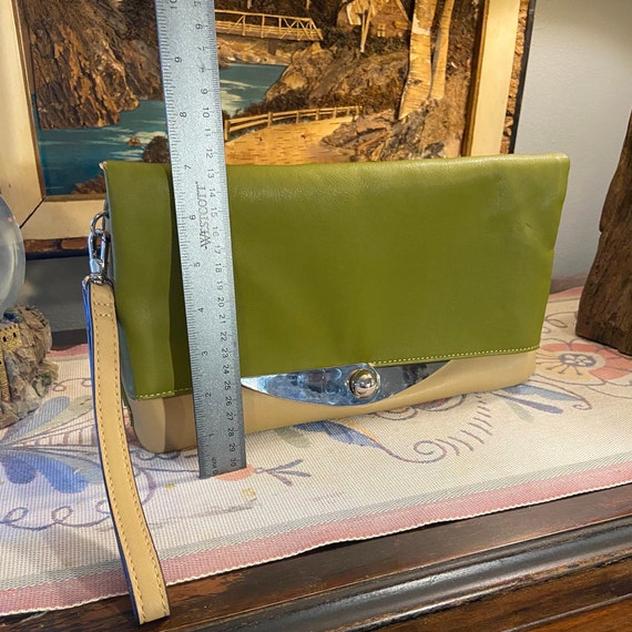 Olive Green and Beige 1980s Large Leather Clutch … - image 10