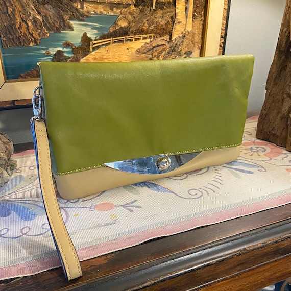 Olive Green and Beige 1980s Large Leather Clutch … - image 3