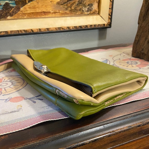 Olive Green and Beige 1980s Large Leather Clutch … - image 5