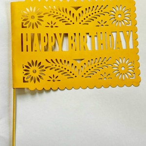 Personalisierte Papel Picado Flagge mit Dose