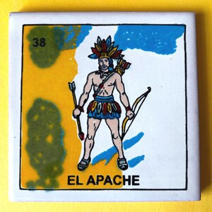 Lotería Tile El Apache – ręcznie wykonana meksykańska sztuka ceramiczna