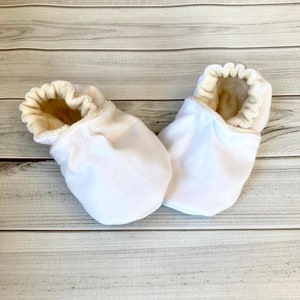 BABY SHOES ~ White Baby Booties ~ Pure White Moccasins ~ Baby Shower Gift ~ Baby Baptism Outfit ~ Baby Boy ~ Baby Girl
