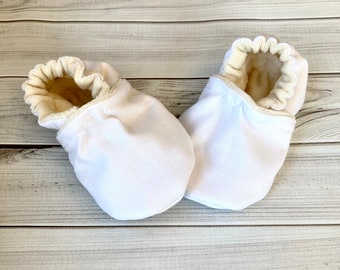 BABY SHOES ~ White Baby Booties ~ Pure White Moccasins ~ Baby Shower Gift ~ Baby Baptism Outfit ~ Baby Boy ~ Baby Girl