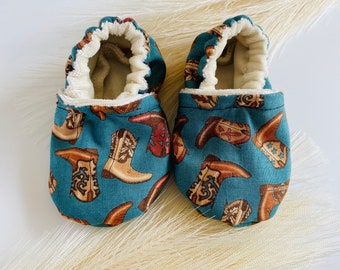 Cowboy baby shoes, cowboy boot moccasins, cowgirl booties, rodeo baby outfit, coming home outfit, baby shower gift, toddler slippers