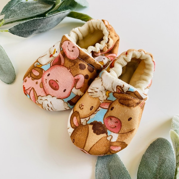 Farm animal baby shoes, horse, pig, 1st birthday party, infant slippers, baby shower gender neutral, handmade infant booties, diaper cake