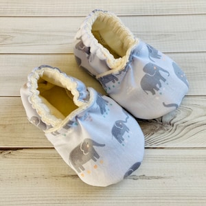 Elephant baby shoes, safari booties, sibling set, crib shoes, elephant outfit, baby shower gift, gender neutral, coming home outfit