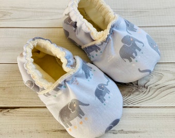 Elephant baby shoes, safari booties, sibling set, crib shoes, elephant outfit, baby shower gift, gender neutral, coming home outfit