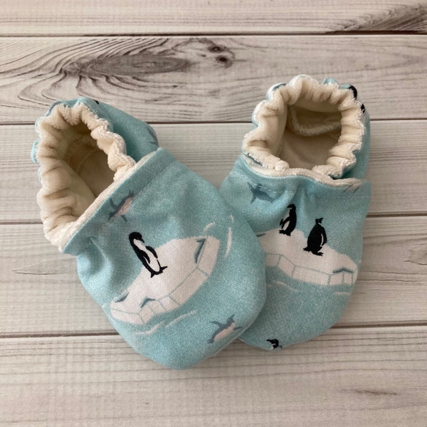 Penguin baby shoes, crib shoes, penguin baby gift, toddler moccasins, baby shower gift, booties for girls and boys, Antarctic baby gift