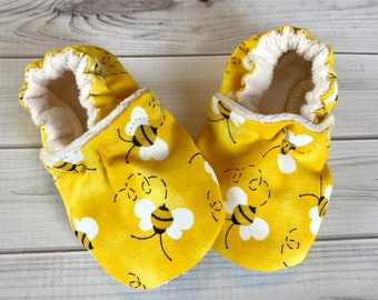 Bee baby shoes, buzz, yellow crib trendy boho girl, booties, natural bamboo, custom size preemie, newborn, 0,3,6,9,12,18, 24 months