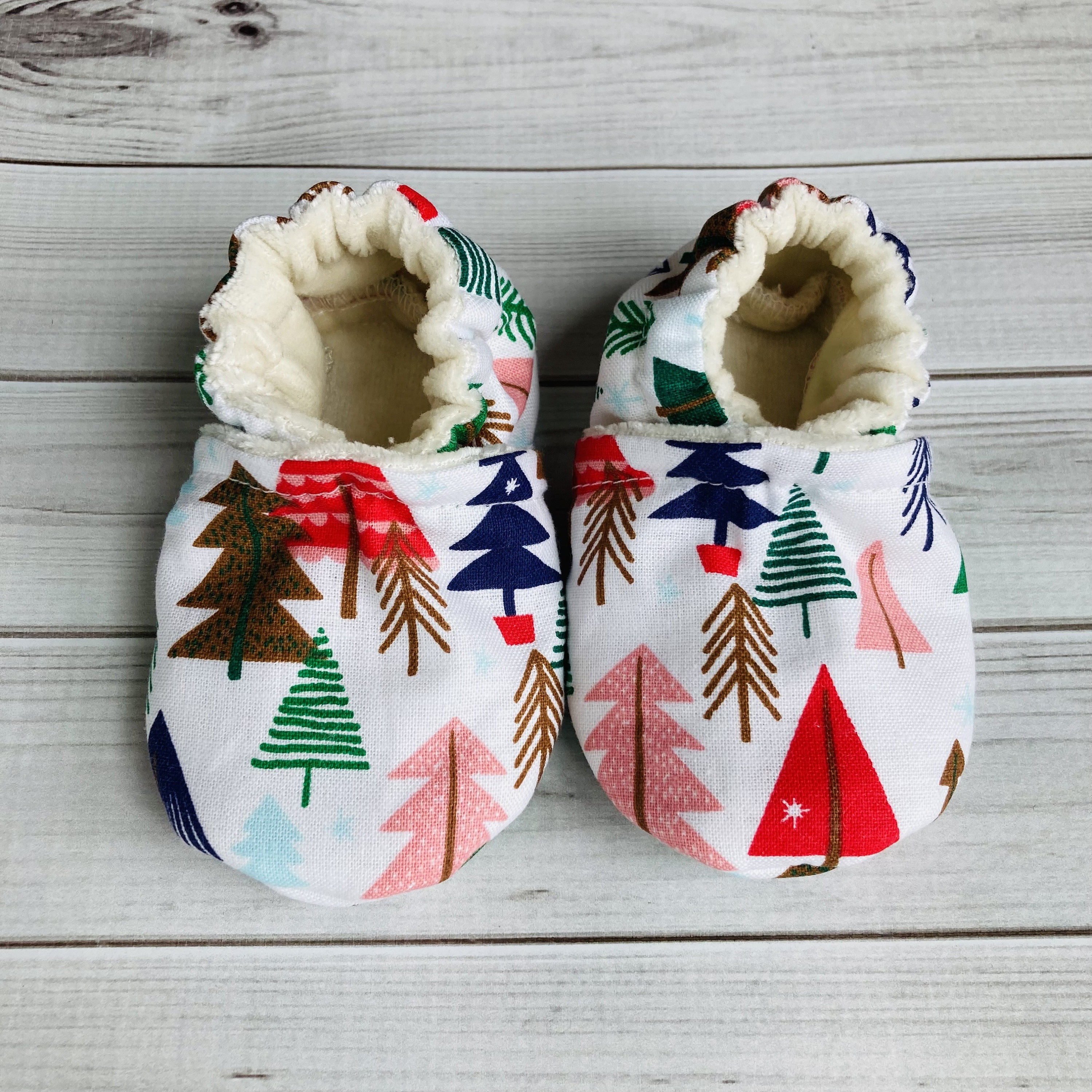 Grinch moccasins deals