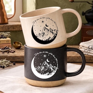 Kubek ceramiczny „Do gwiazd, które słuchają”, inspirowany Dworem Nocy, prezent dla miłośnika książek, kubek Velaris, Miejskie światło gwiazd, Acotar Velaris, Dwór Nocy Acotar