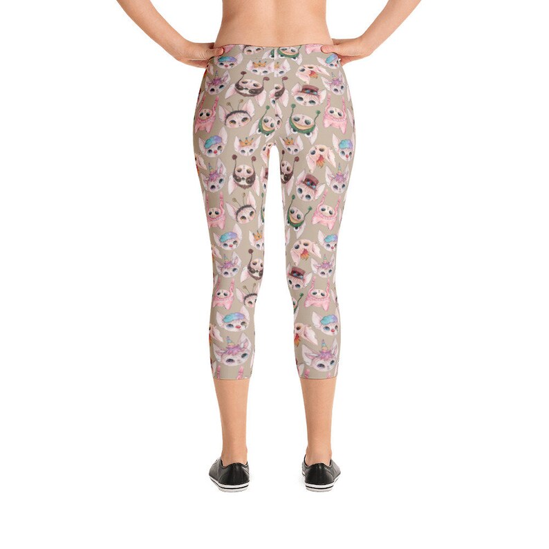 Cream Sphynx Capri Leggings Random Pattern